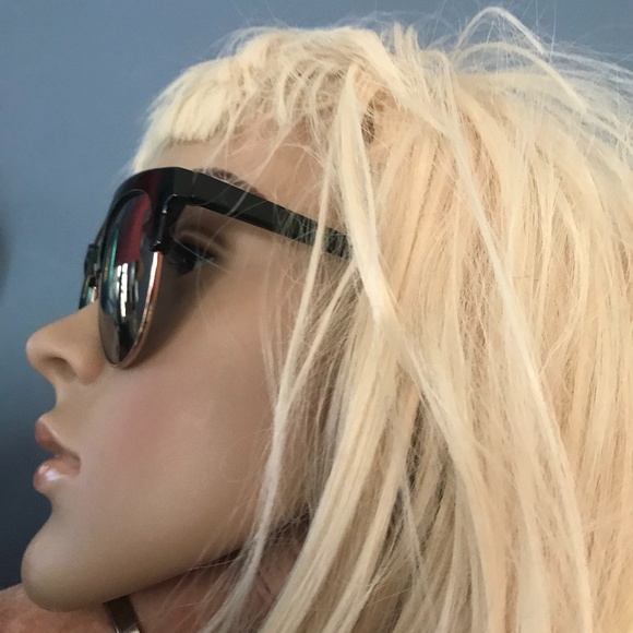 Foster Grant mirrored sunglasses - Picture 2 of 5